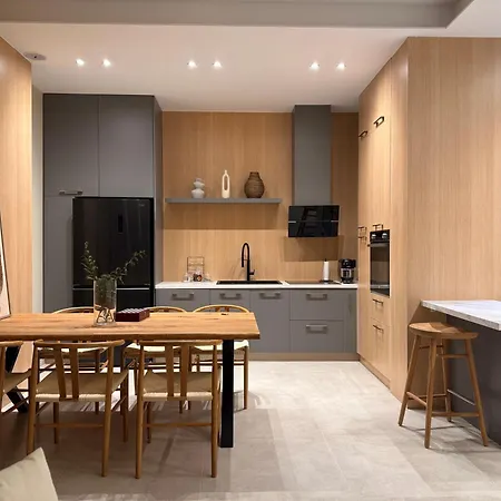 Vog * Tirana